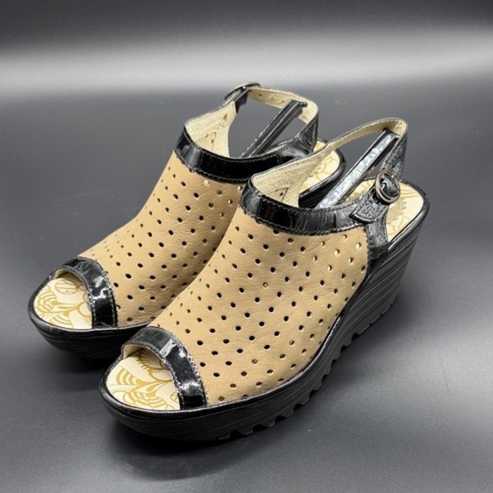 Fly London Wedge Sandals Women 37 Yaya Beige Black Perforated Leather P500568005